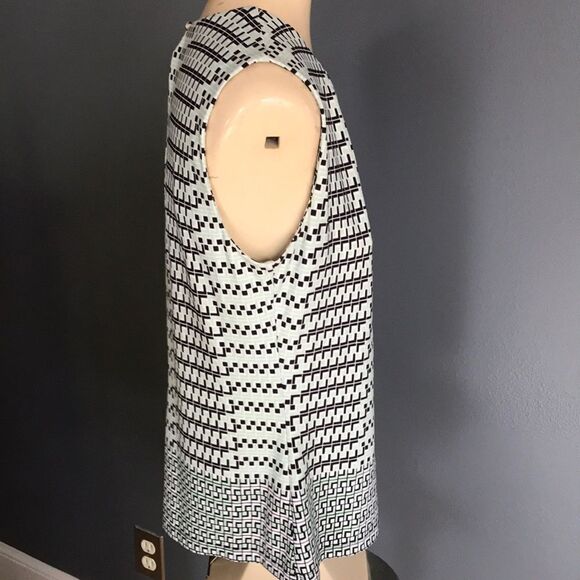 Calvin Klein mint/black/white geometric print top - Picture 3 of 6